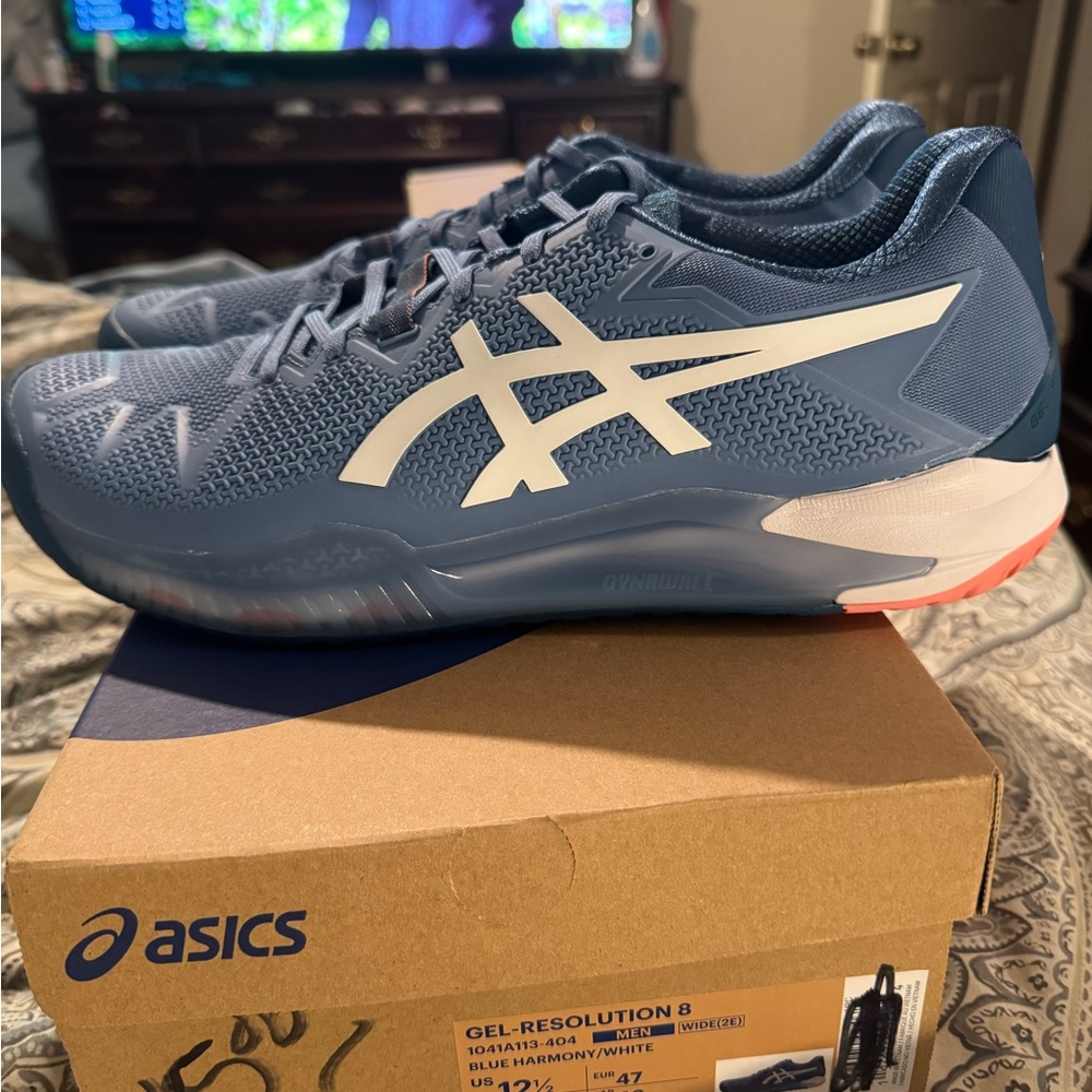 ASICS Gel-Resolution 8 Blue and White Sneakers